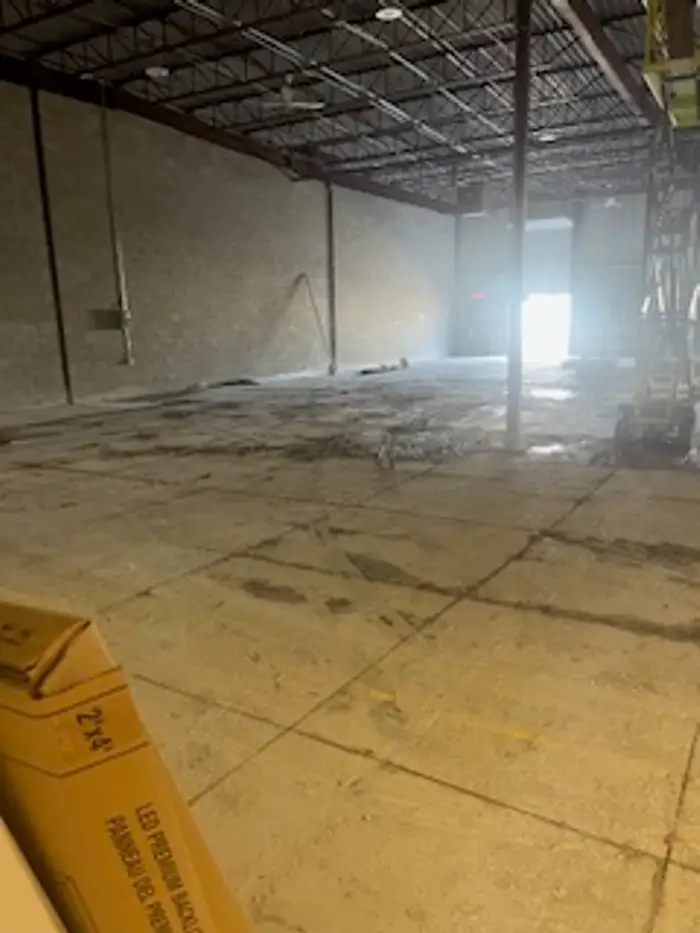 Base building - Image 11